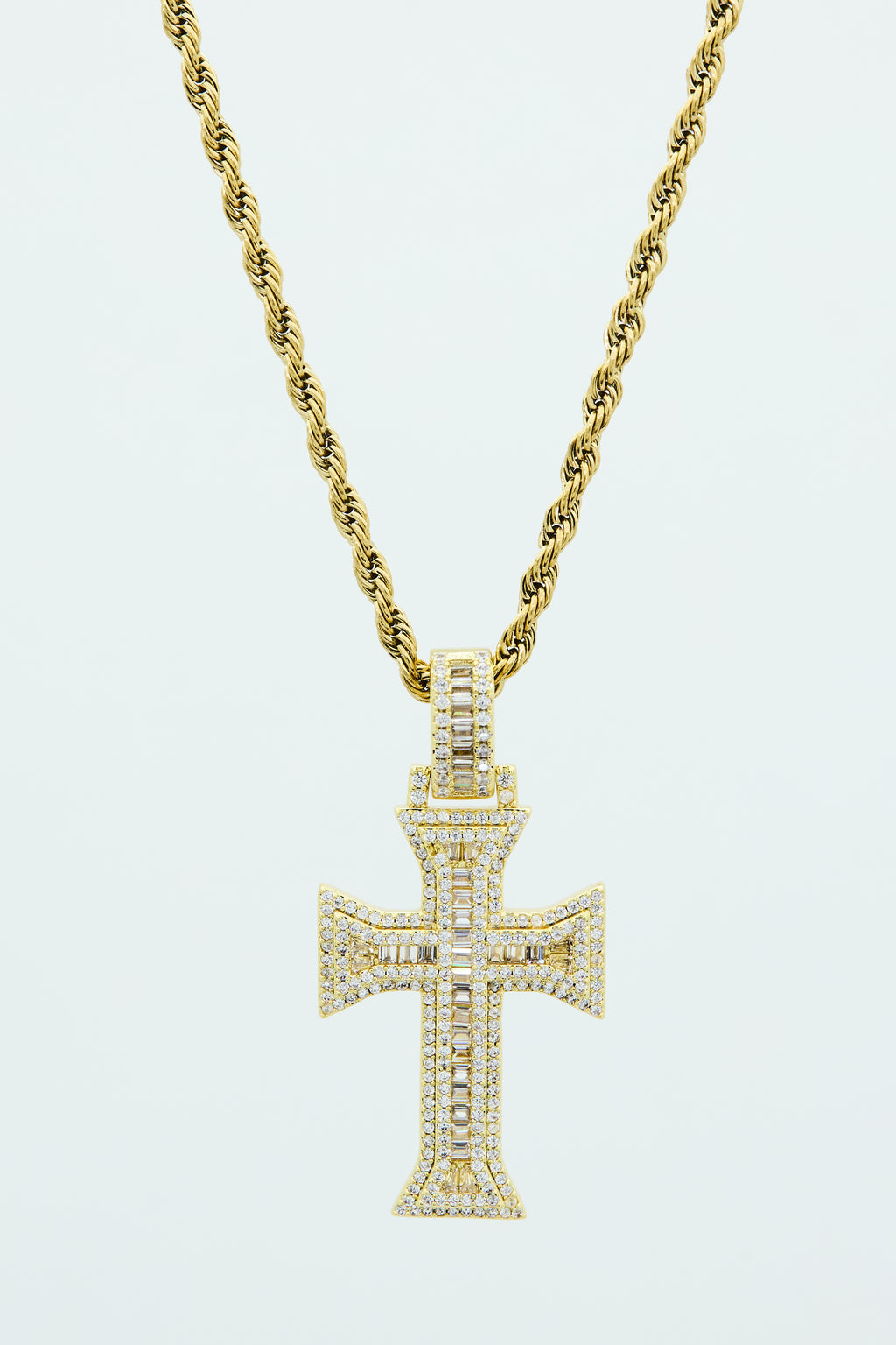 ETERNAL CROSS PENDANT