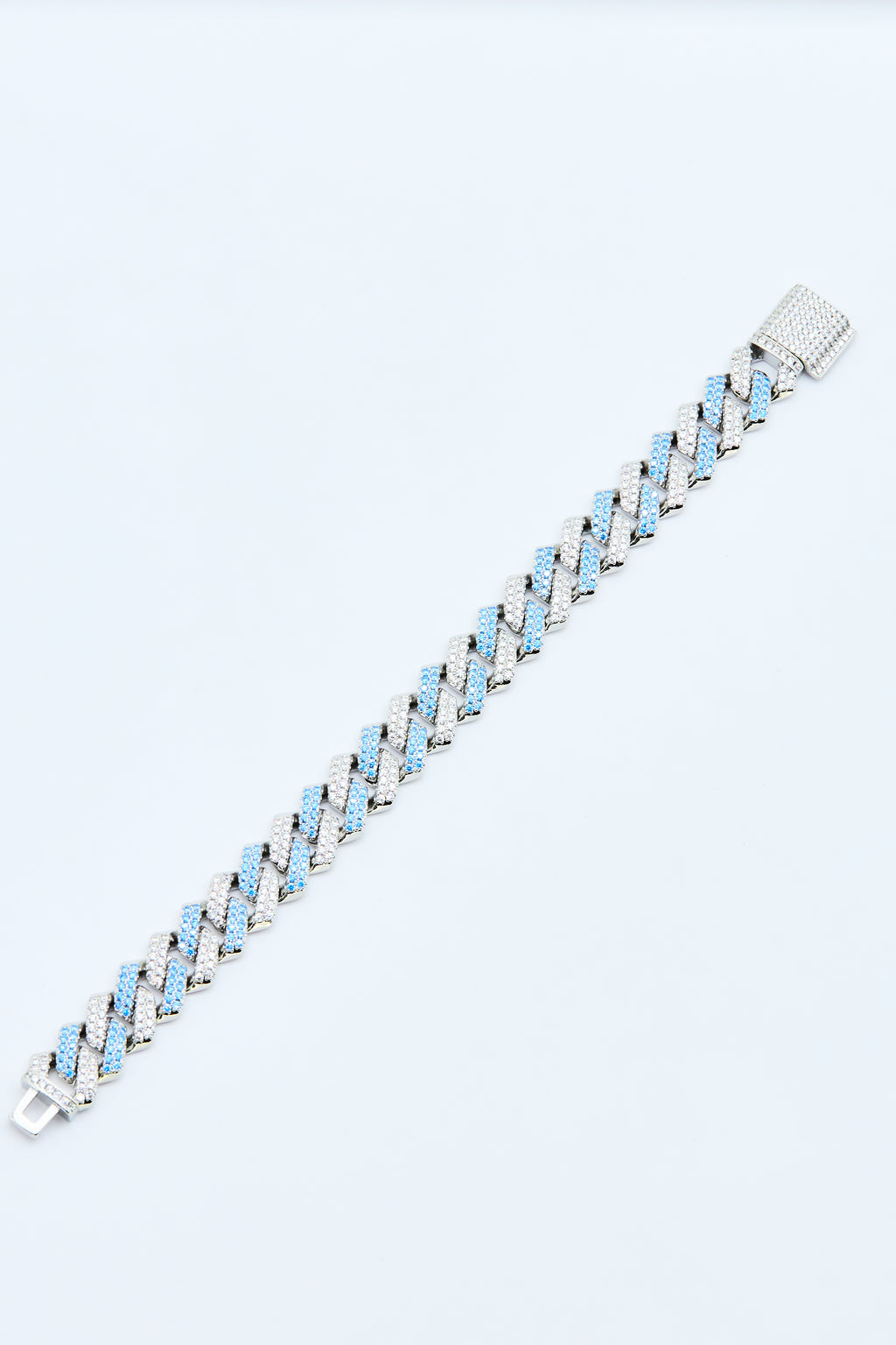ICY CUBAN LINK BRACELET – SKYFROST EDITION