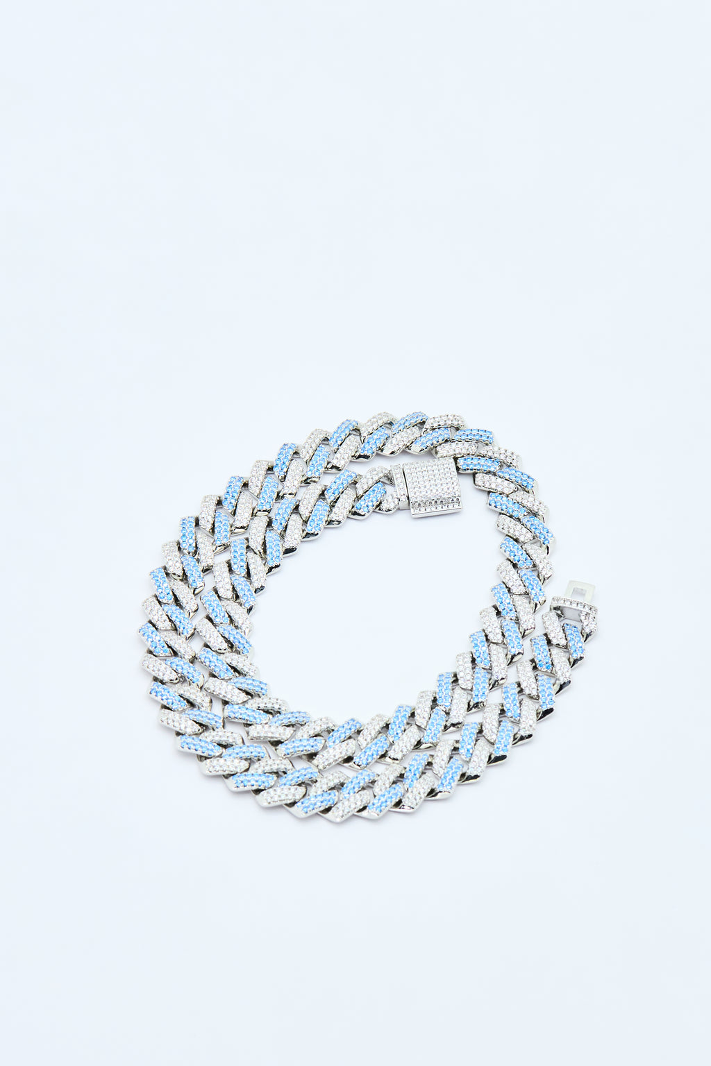 ICY CUBAN LINK NECKLACE – SKY FROST EDITION