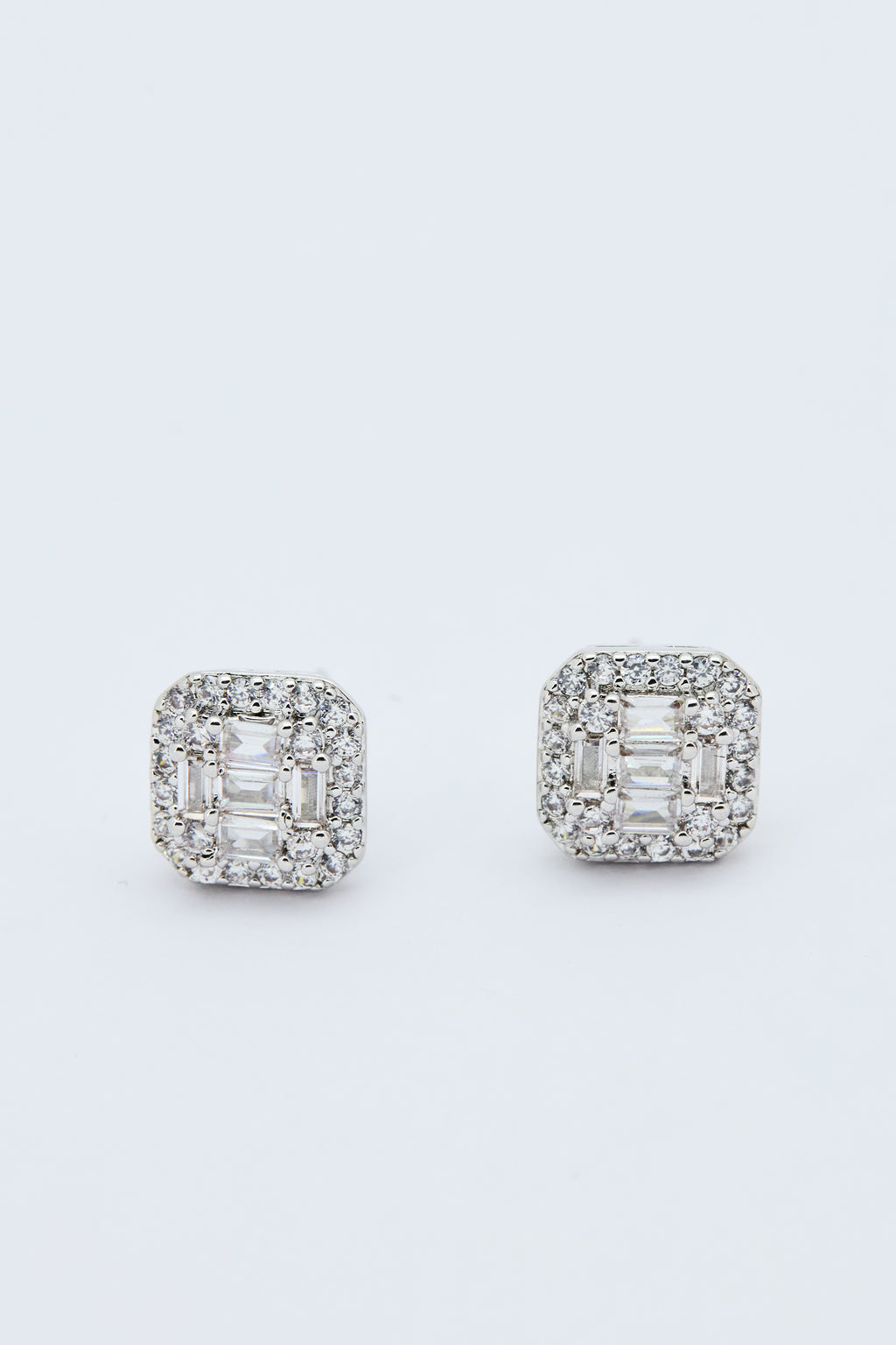 ETERNAL RADIANCE STUDS
