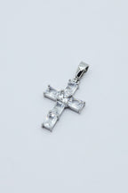 LUCENT CROSS PENDANT