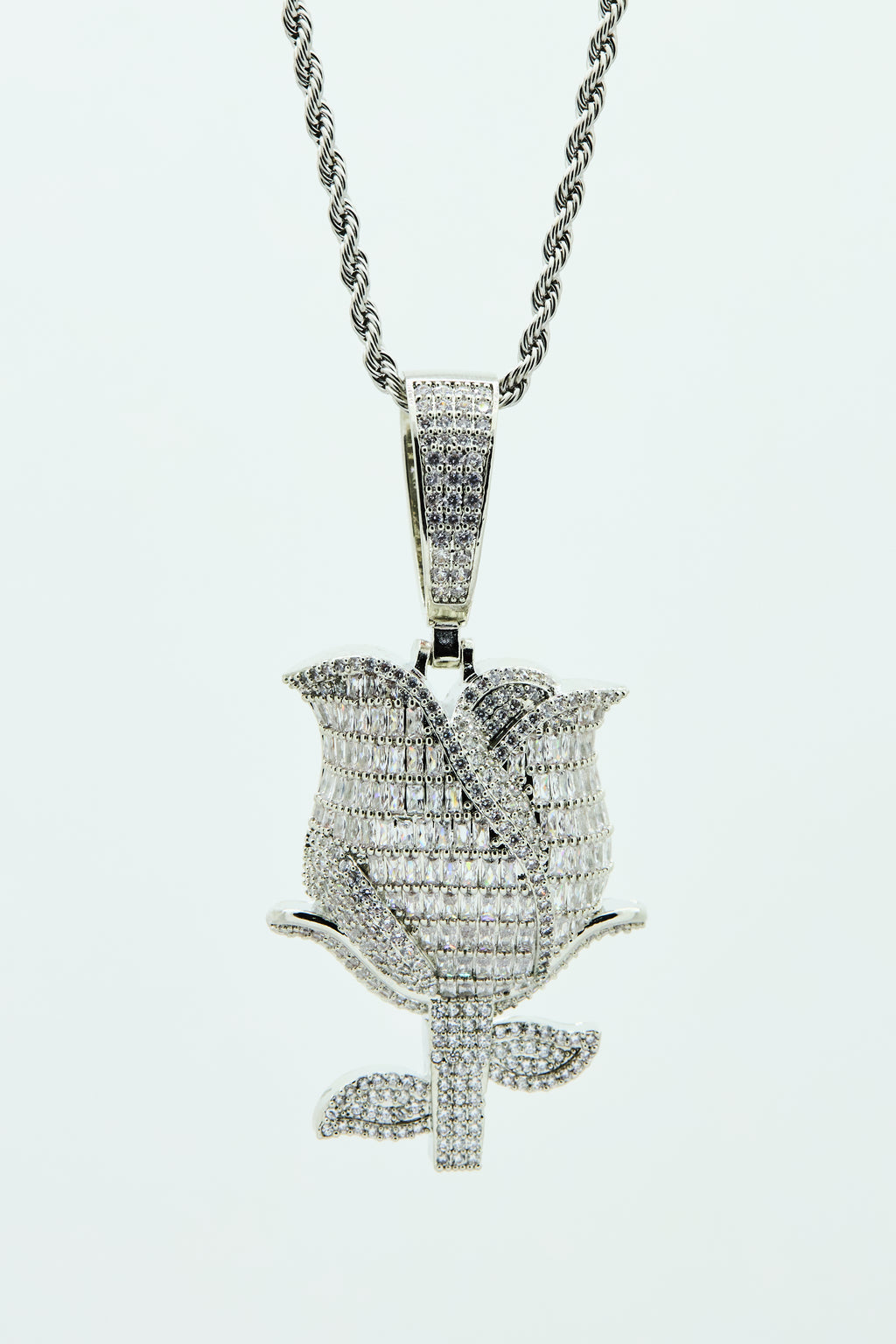 ECLIPSE ROSE PENDANT