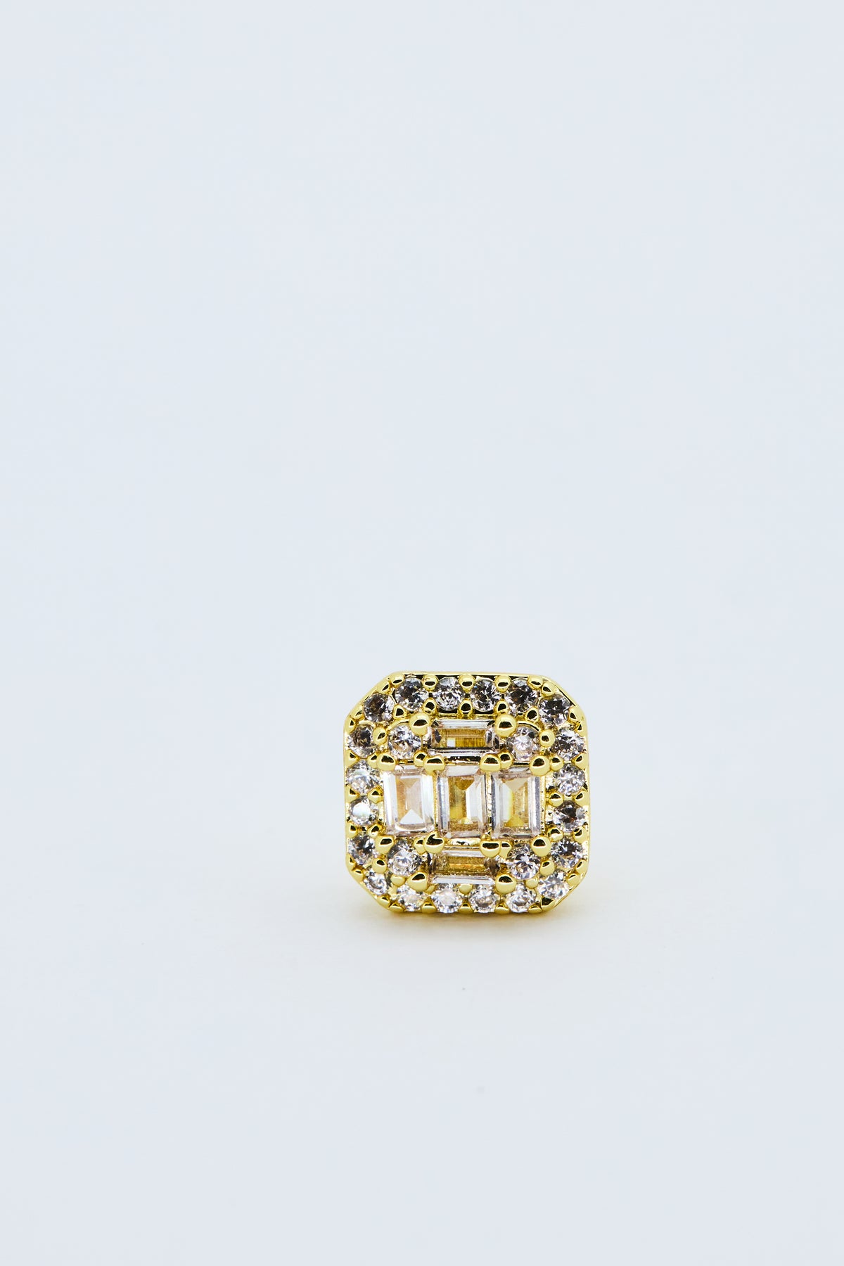 ETERNAL RADIANCE STUDS