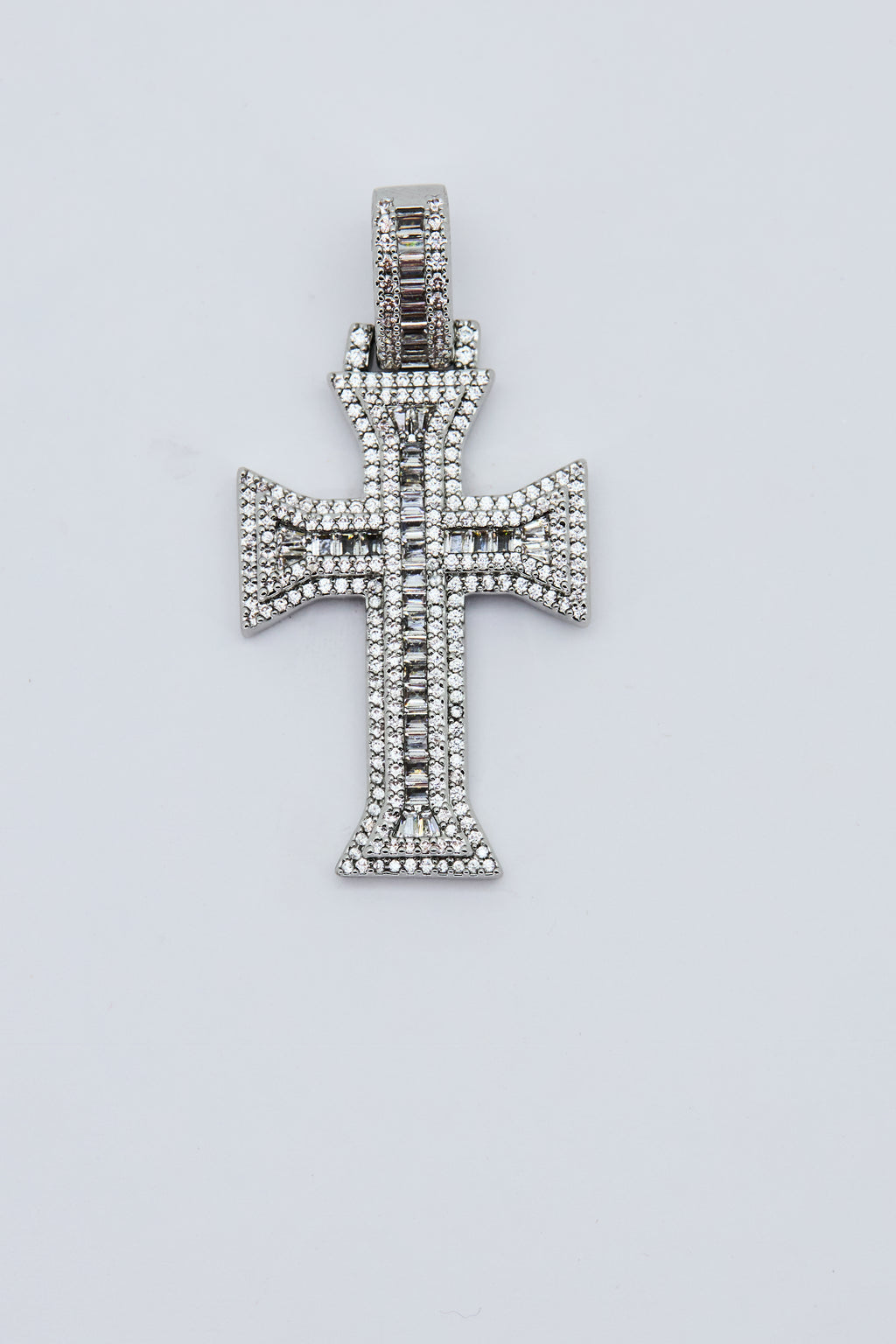 ETERNAL CROSS PENDANT
