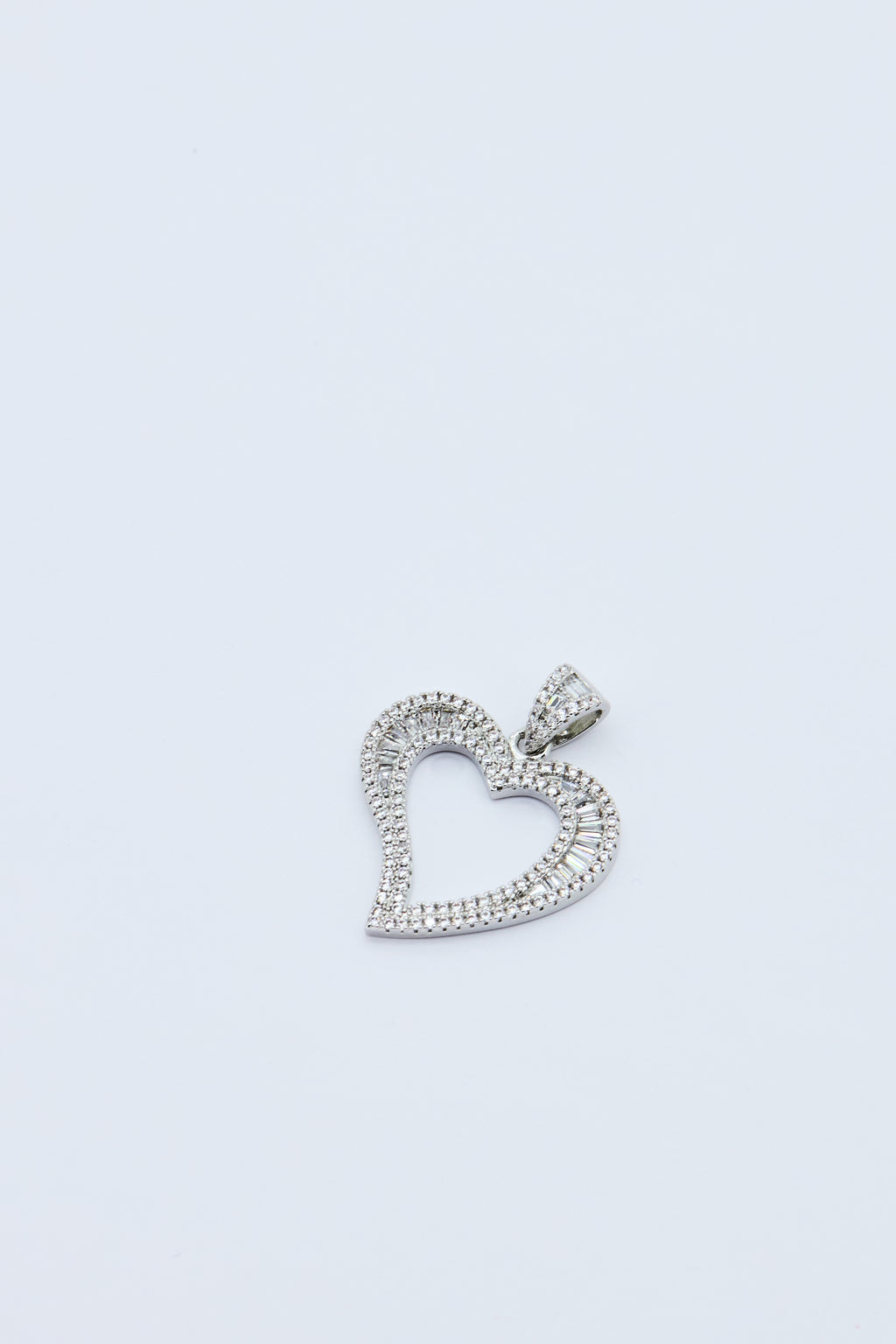 AURA HEART PENDANT