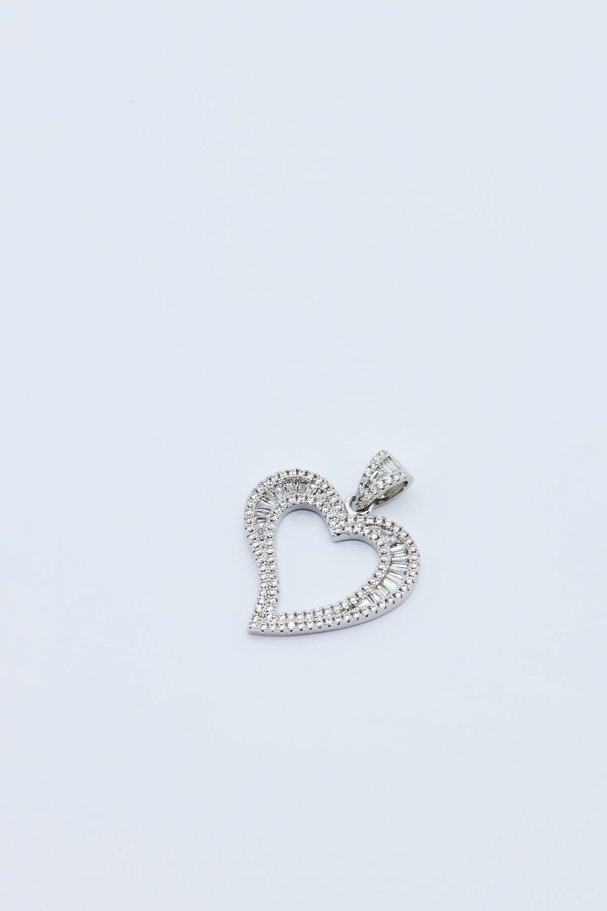 AURA HEART PENDANT